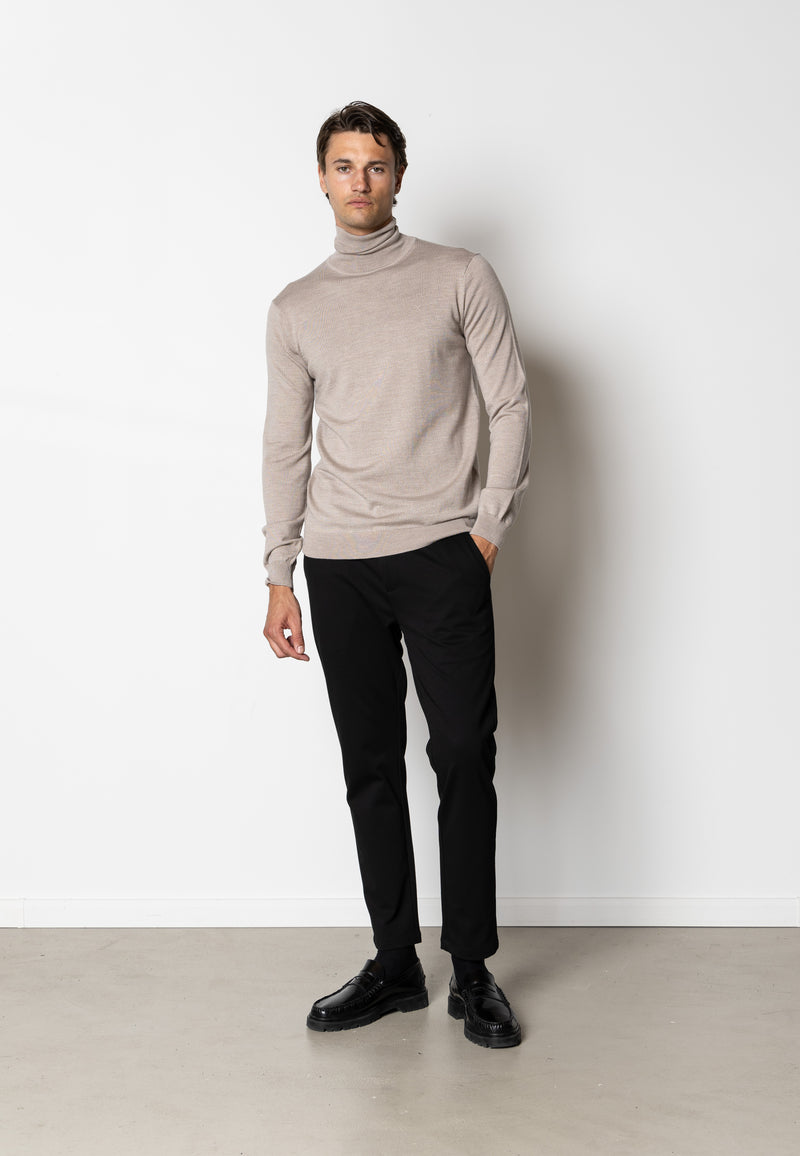 Clean Cut Copenhagen Alfredo merino wool roll neck Knit Ecru